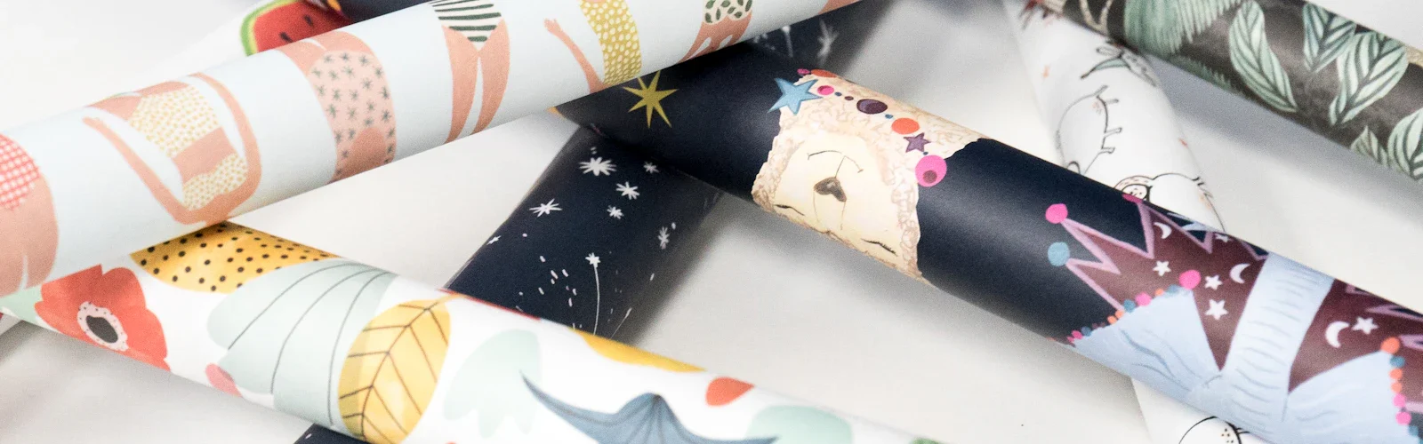 Rollen inpakpapier met verschillende patronen